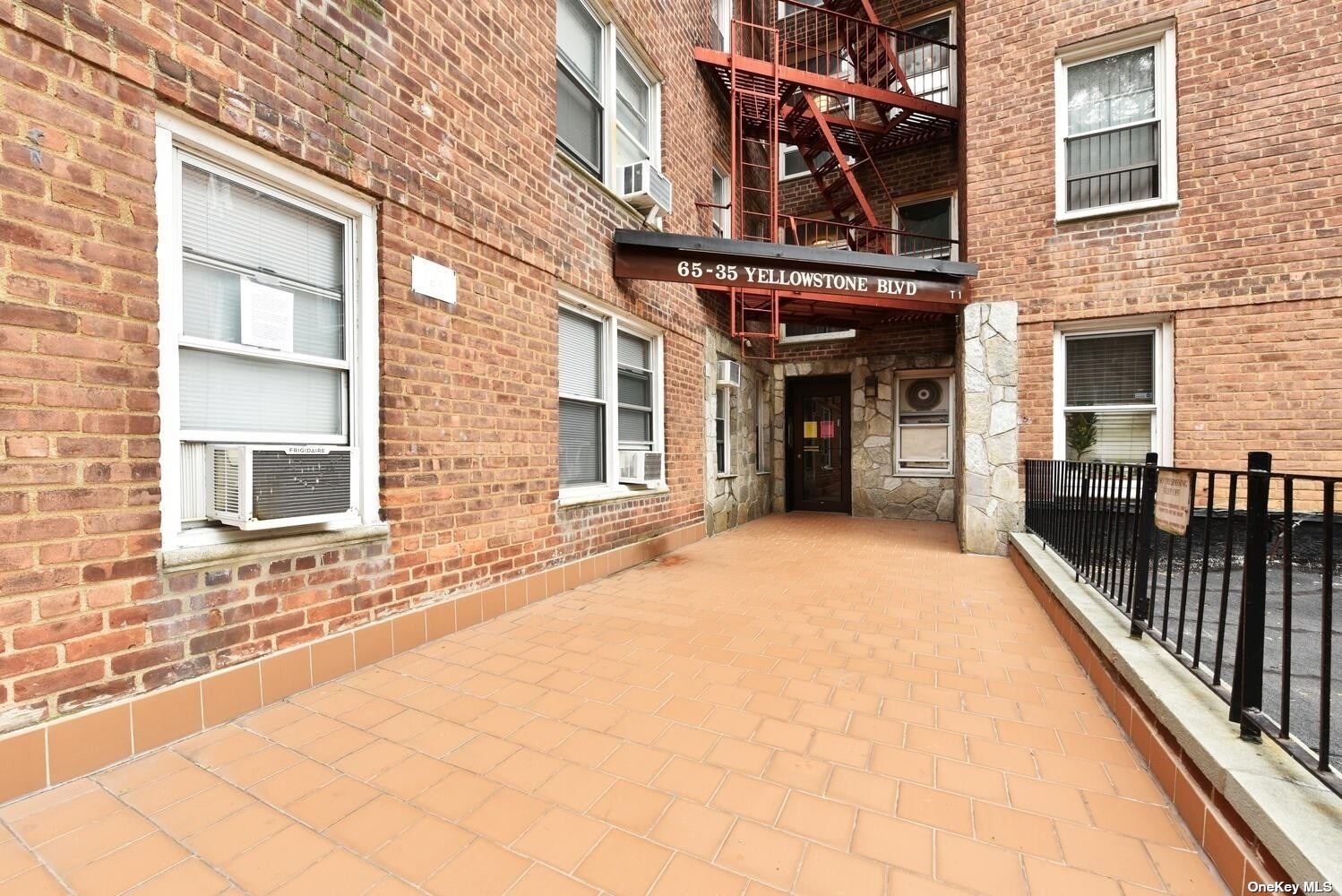 Coop Yellowstone Blvd  Queens, NY 11375, MLS-3509769-8
