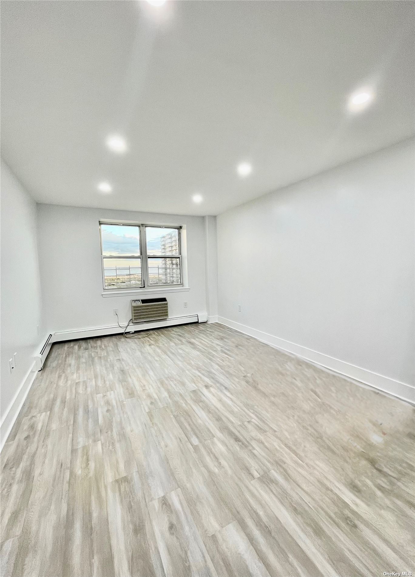 Apartment Rockaway Beach  Queens, NY 11693, MLS-3512048-9