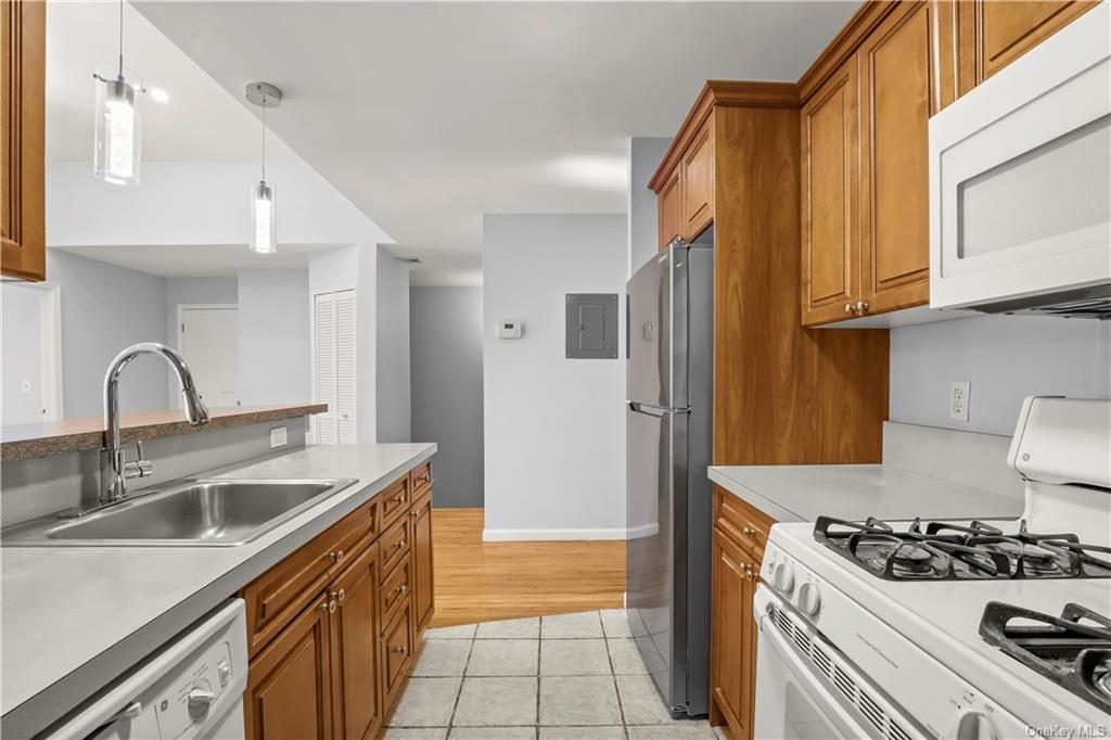 Apartment Pelhamdale  Westchester, NY 10553, MLS-H6272089-9