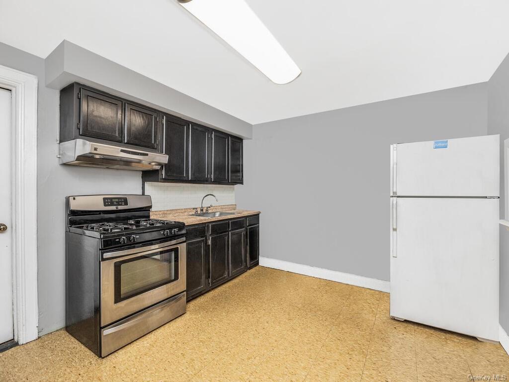 Single Family Woodruff  Brooklyn, NY 11226, MLS-H6192268-9