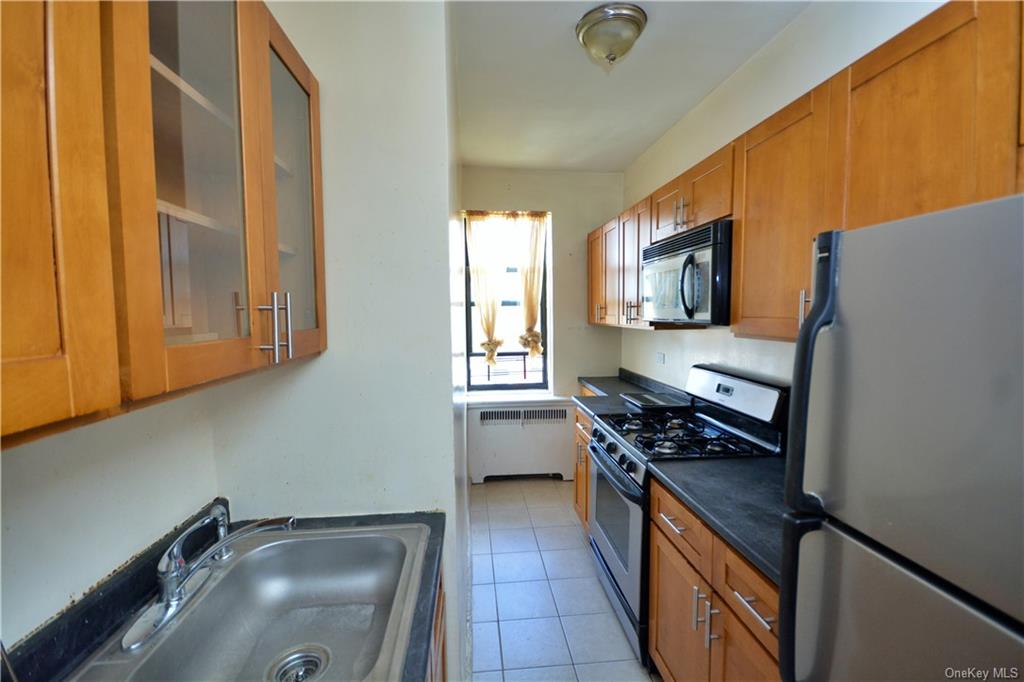 Coop Grand Concourse  Bronx, NY 10453, MLS-H6165386-9