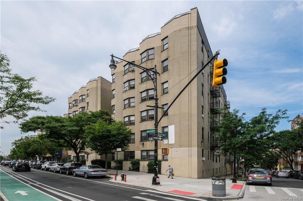Coop Grand Concourse  Bronx, NY 10453, MLS-H6260716-9