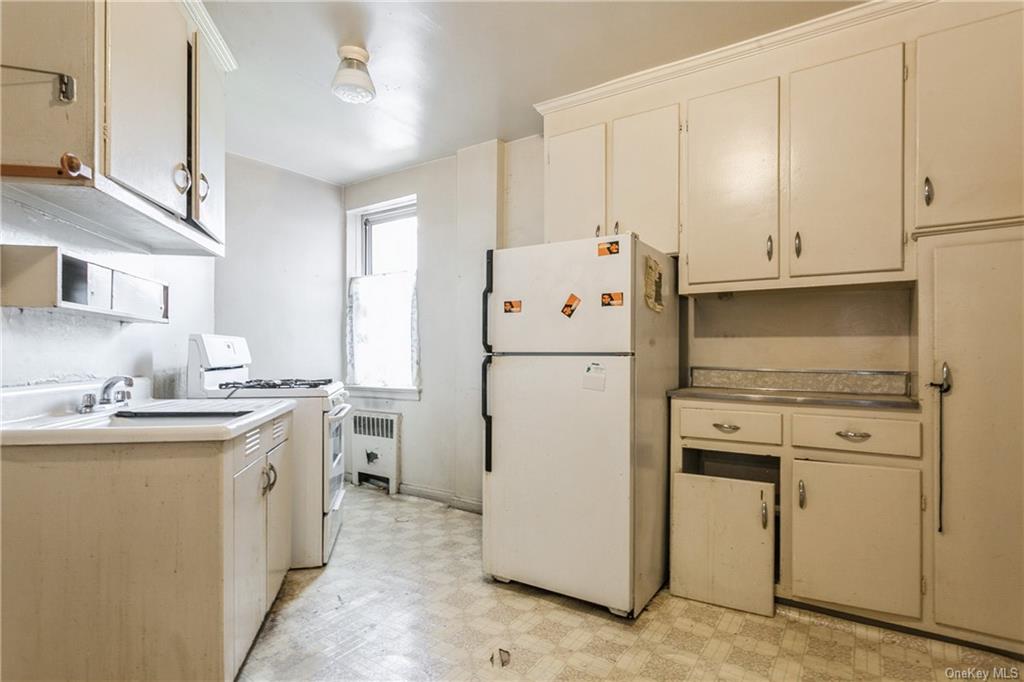 Coop Bronx River  Westchester, NY 10704, MLS-H6261793-9