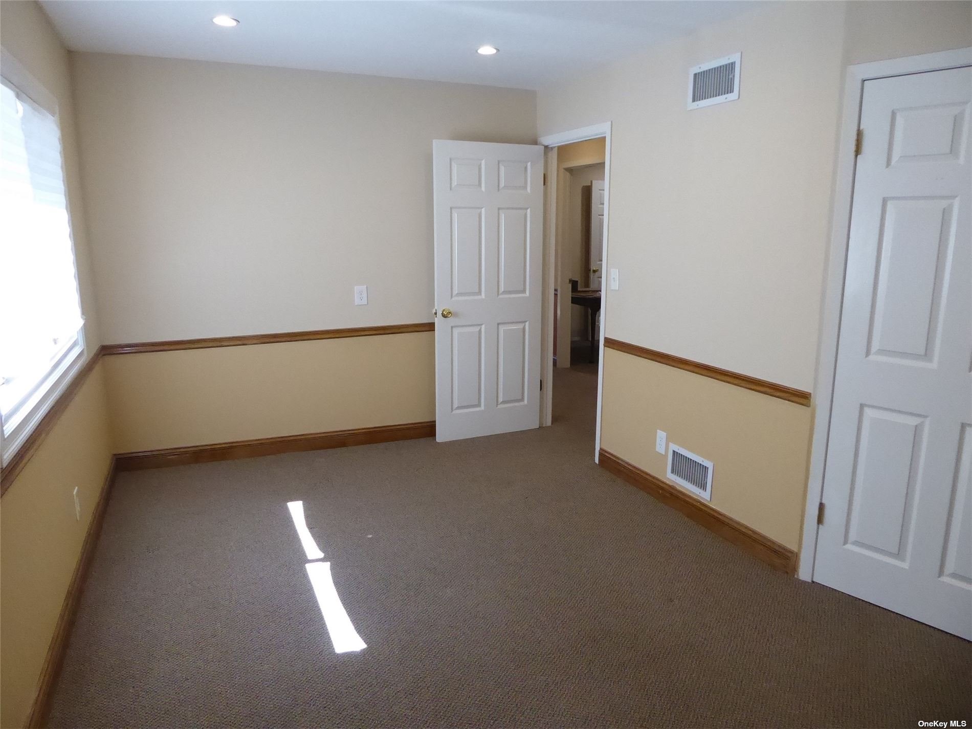 Apartment Forest  Nassau, NY 11542, MLS-3510795-9