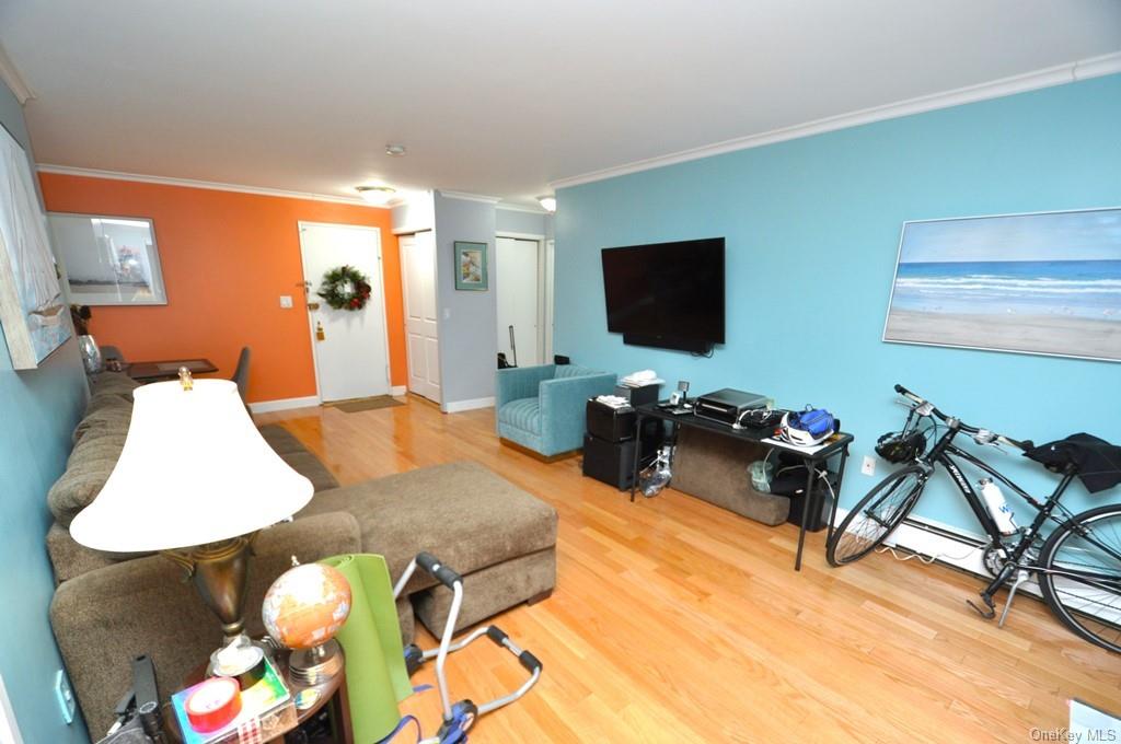Apartment Hartsdale  Westchester, NY 10530, MLS-H6275798-9